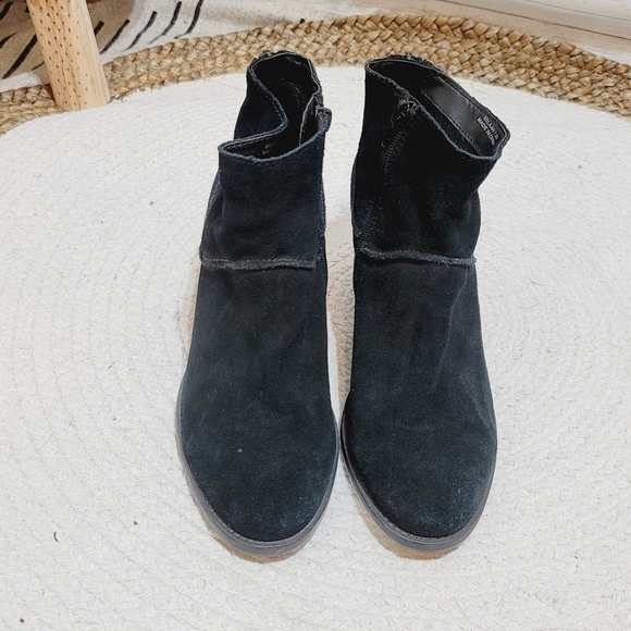 STEVE MADDEN Milaan Bootie in Black Suede, SZ 7.5 - Picture 9 of 16